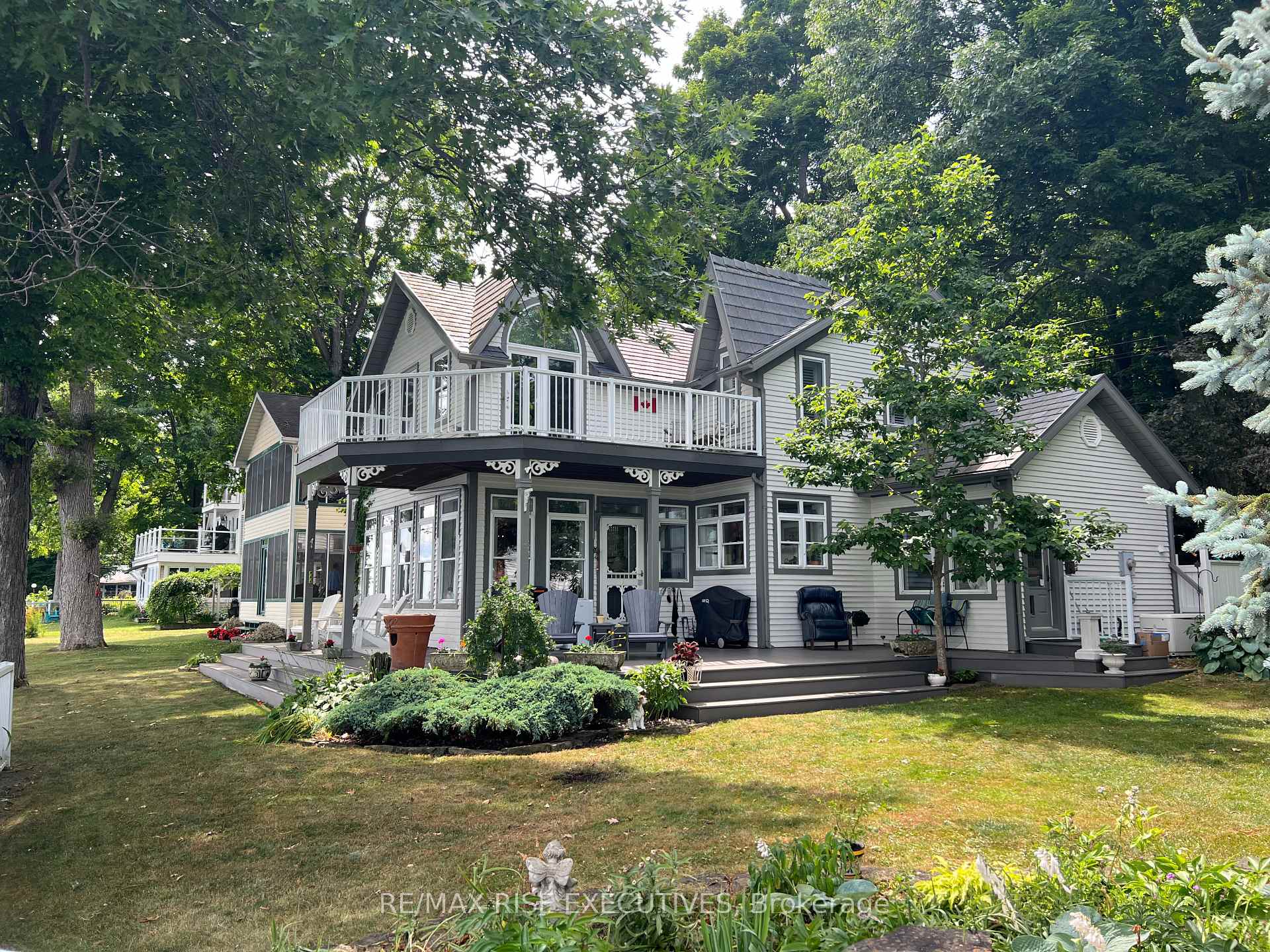 105 Fraser Lane, Elizabethtown-Kitley, ON K6V 7E2