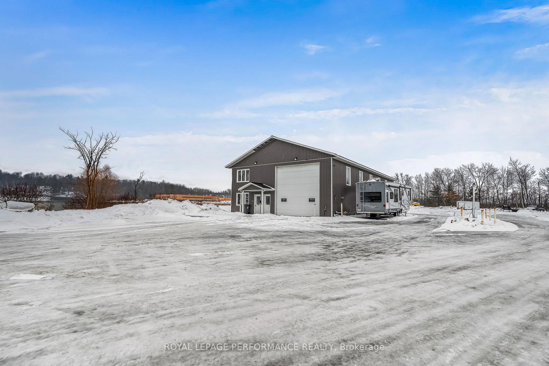6155 County Road 17 Highway, Alfred and Plantagenet, ON K0B 1L0