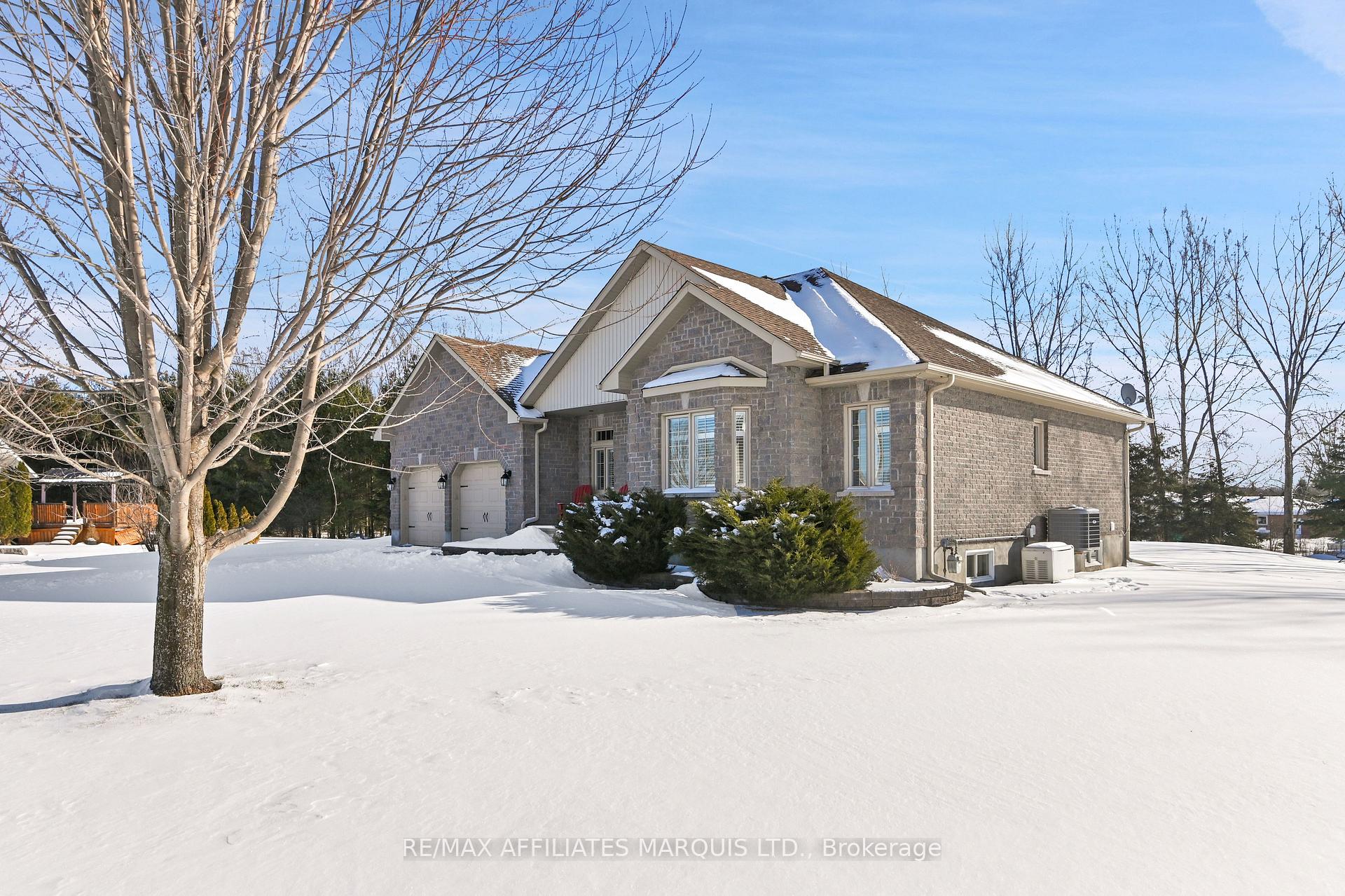 6574 Adrian Court, South Glengarry, ON K6H 7J1