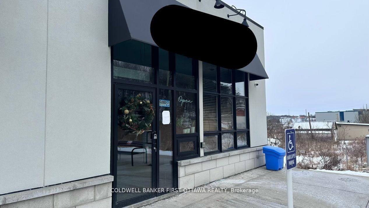 3735 St Joseph Boulevard 4, Orleans - Cumberland and Area, ON K1C 1T1