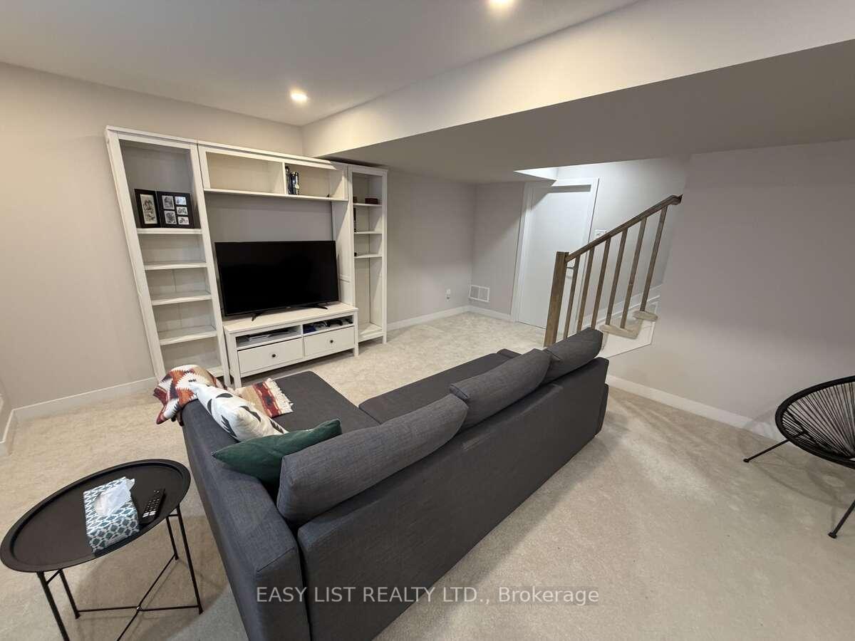 776 Eminence Street, Barrhaven, ON K2J 6X6
