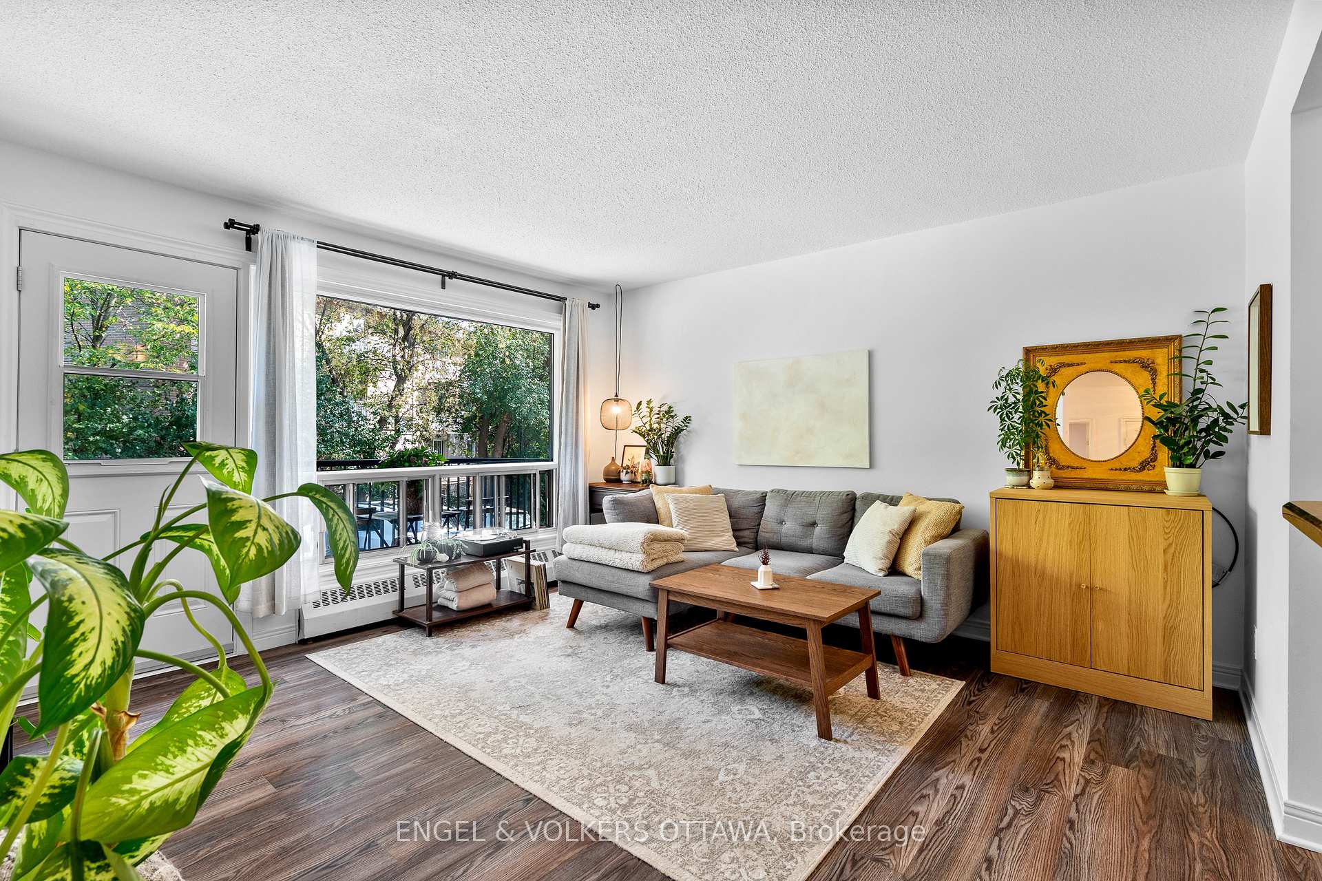 270 Beechwood Avenue 11, Vanier and Kingsview Park, ON K1L 8A6