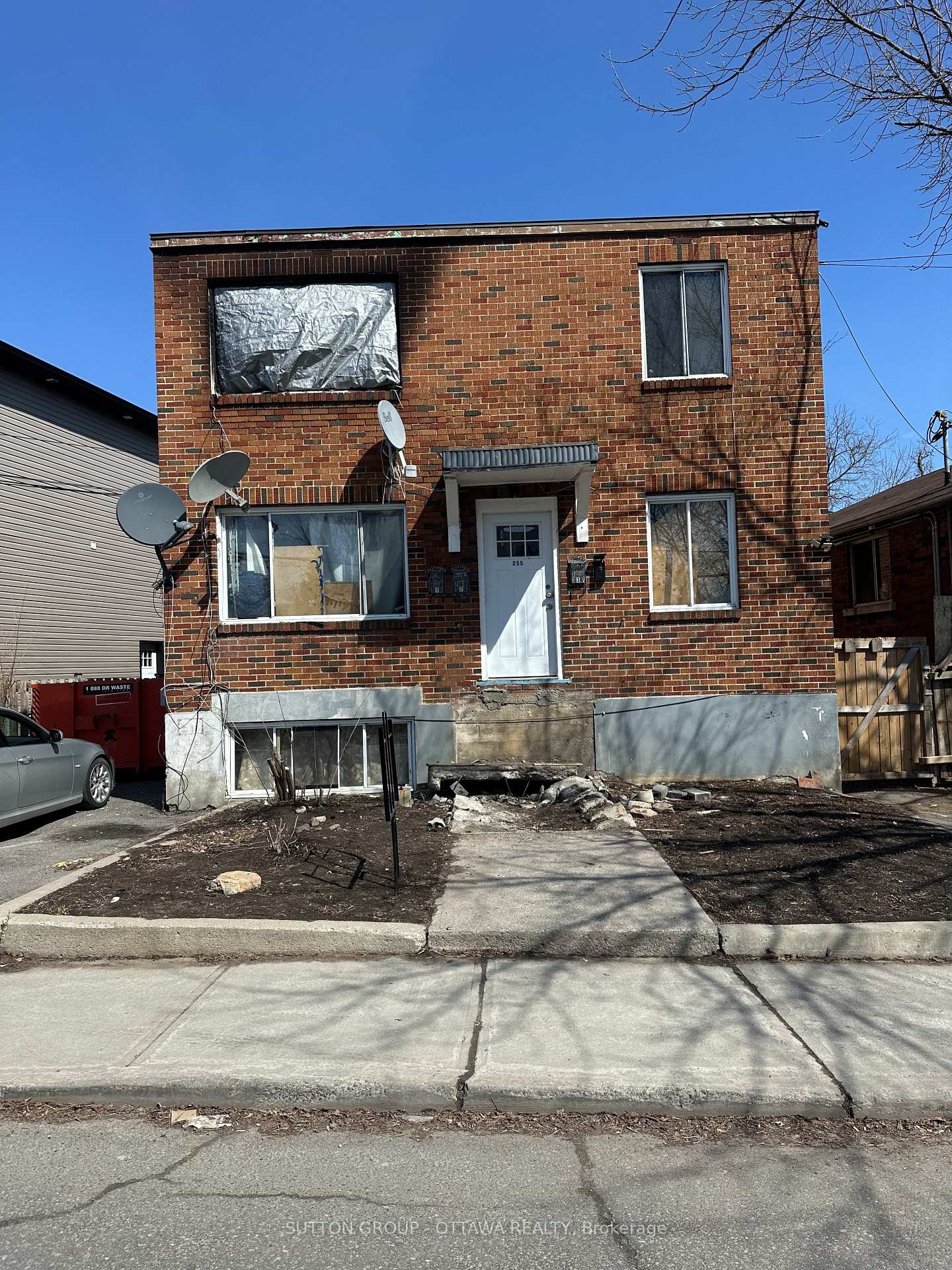 255 Granville Street, Vanier and Kingsview Park, ON K1L 6Z3