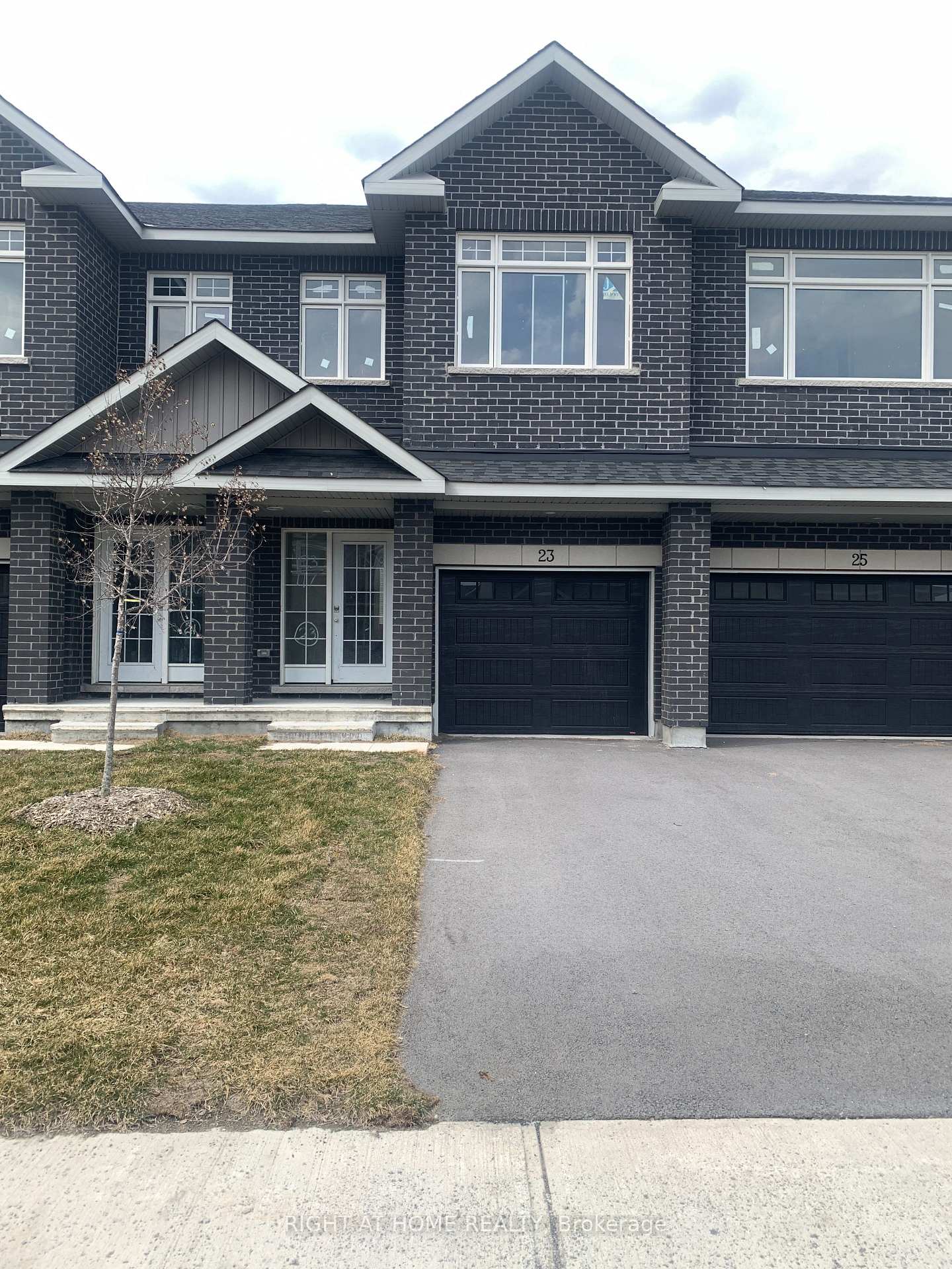 23 Wylie Way, Carleton Place, ON K7C 0C4