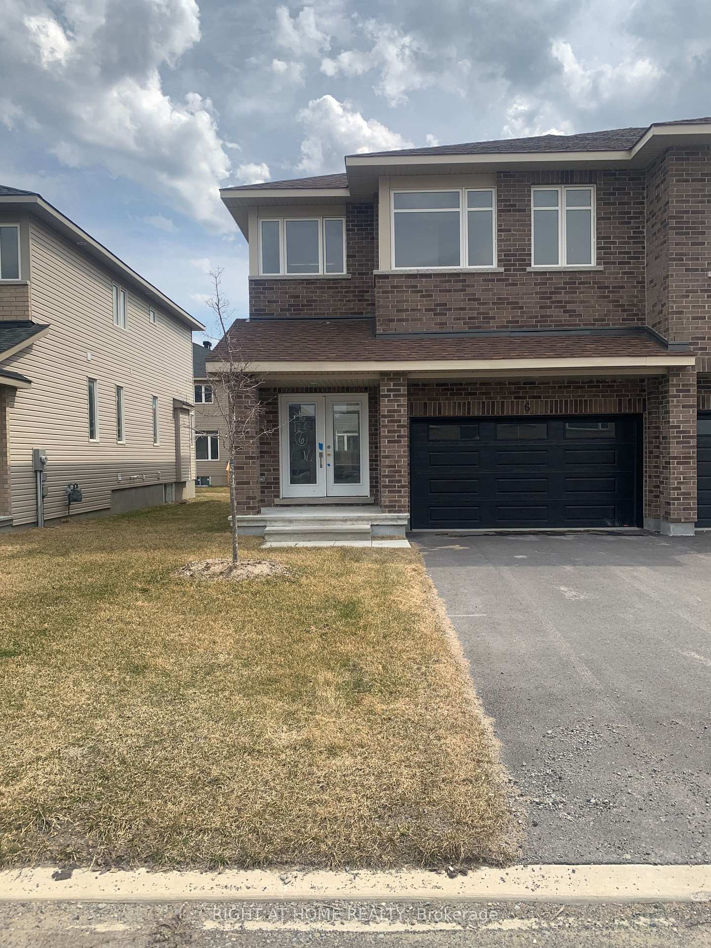 6 Wylie Way, Carleton Place, ON K7C 0C4