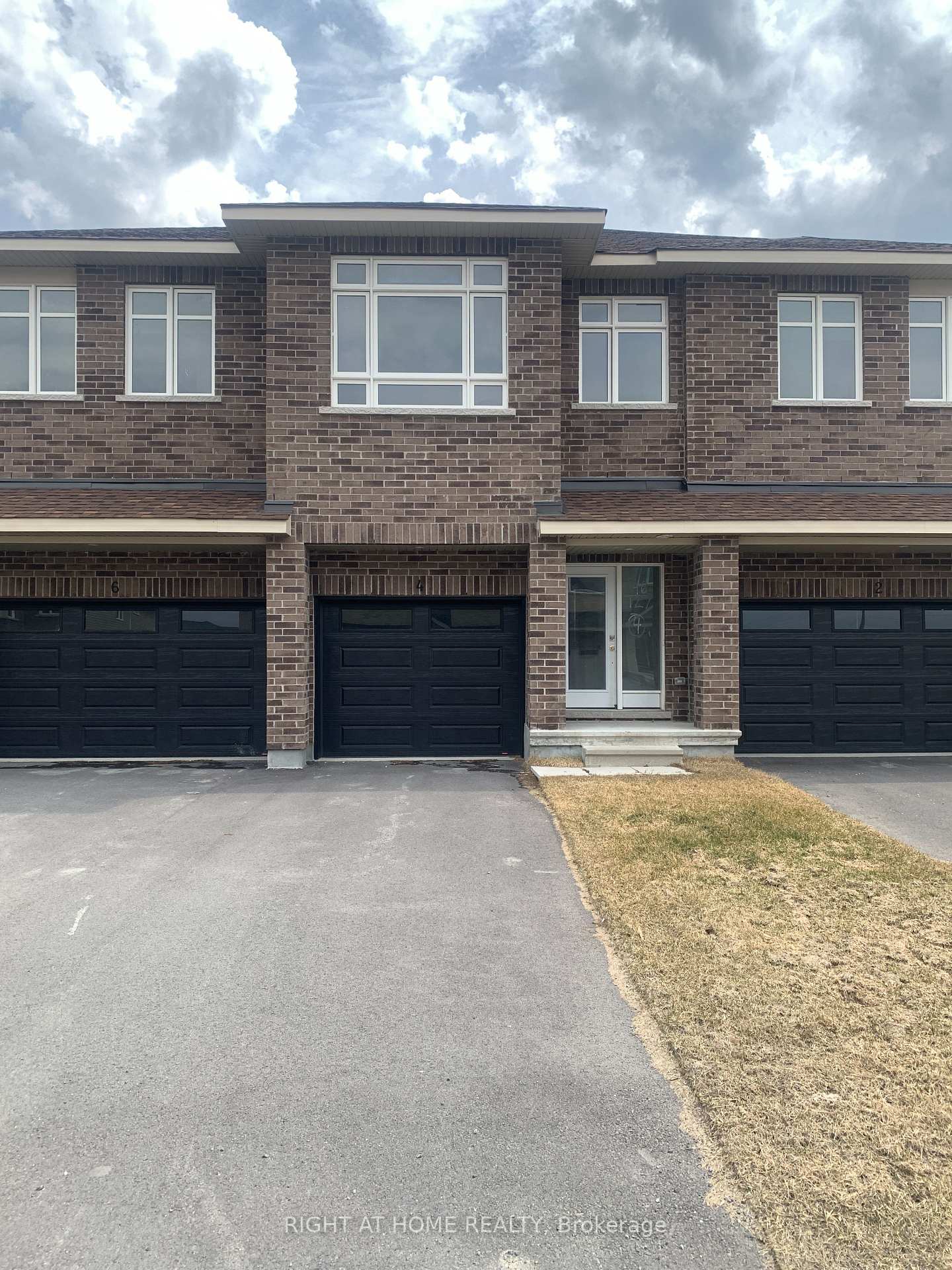 4 Wylie Way, Carleton Place, ON K7C 0C4