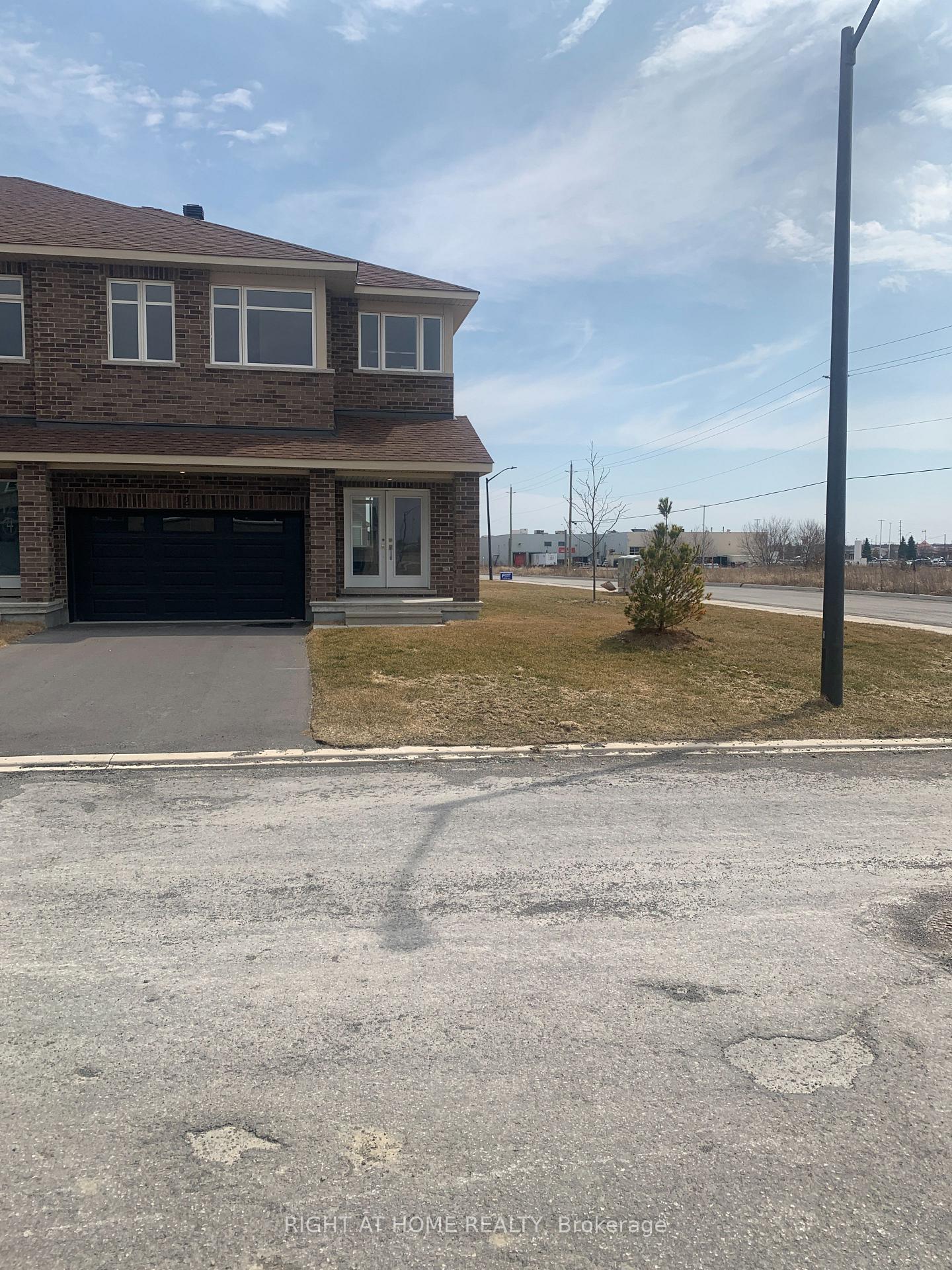 2 Wylie Way, Carleton Place, ON K7C 0C4