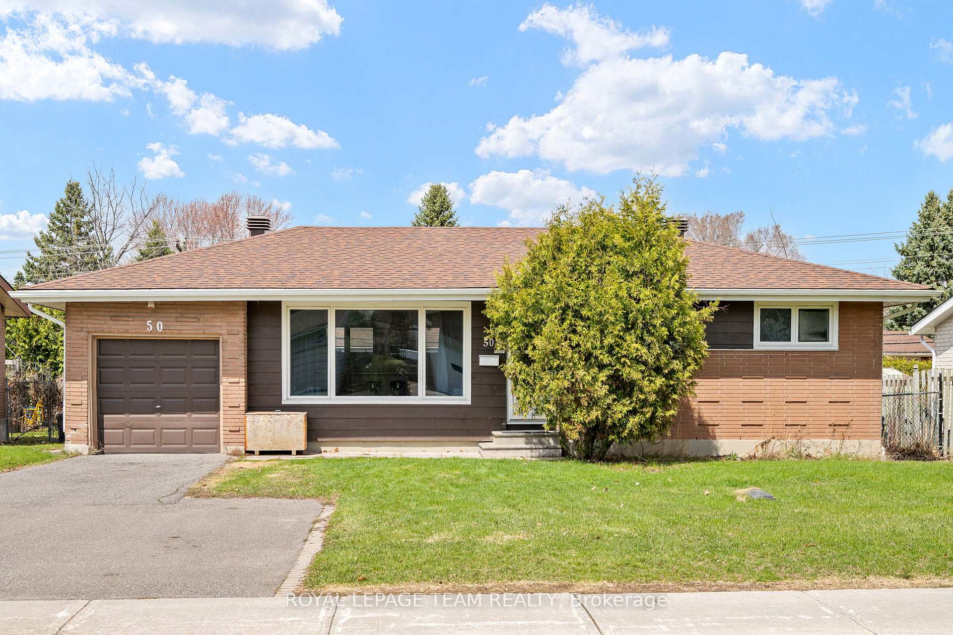 50 Hilliard Avenue, Cityview - Parkwoods Hills - Rideau Shore, ON K2E 6C1