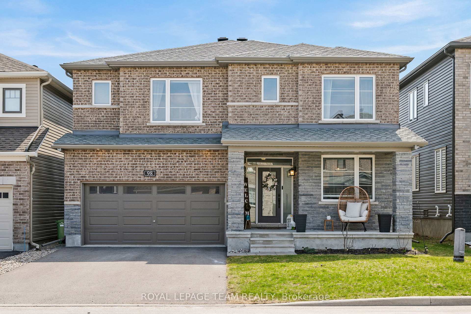 98 RALPH ERFLE Way, Barrhaven, ON K2J 6W2