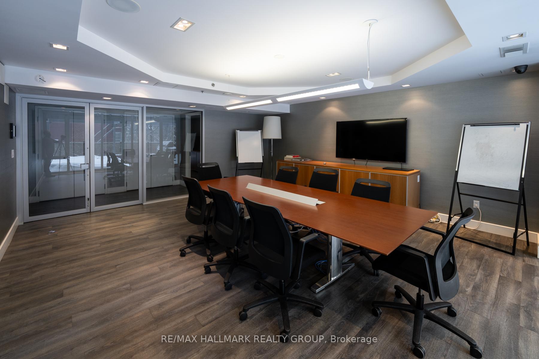 300 Lisgar Street 1203, Ottawa Centre, ON K2P 0E2