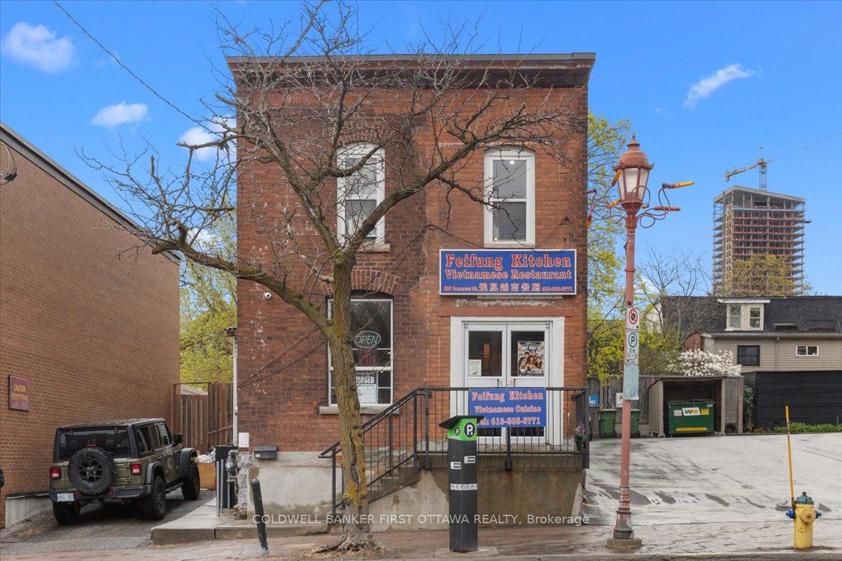 827 SOMERSET Street W, West Centre Town, ON K1R 6R4