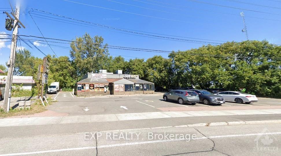 973 MONTREAL Road, Manor Park - Cardinal Glen and Area, ON K1K 0S6