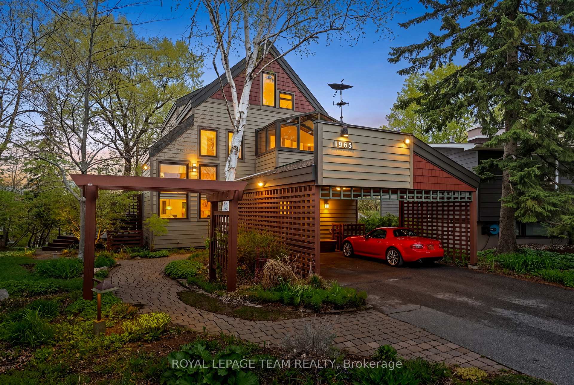 1965 Bromley Road, Carlingwood - Westboro and Area, ON K2A 1C3