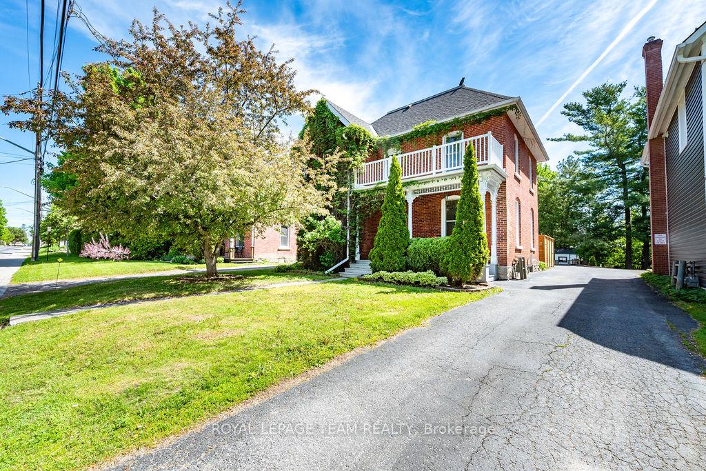 241 John Street N, Arnprior, ON K7S 2P3
