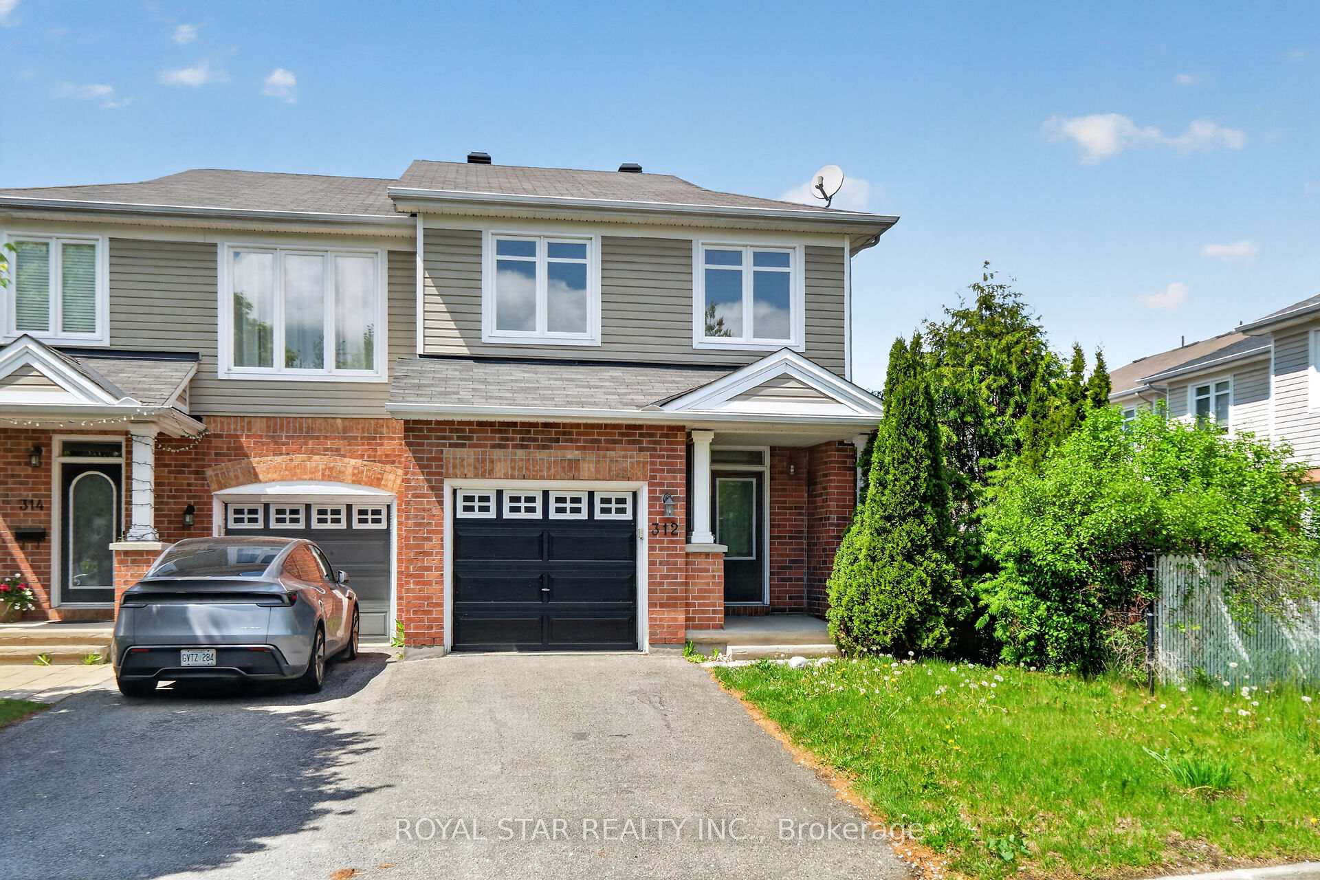 312 Parkin Circle, Blossom Park - Airport and Area, ON K1T 4G6