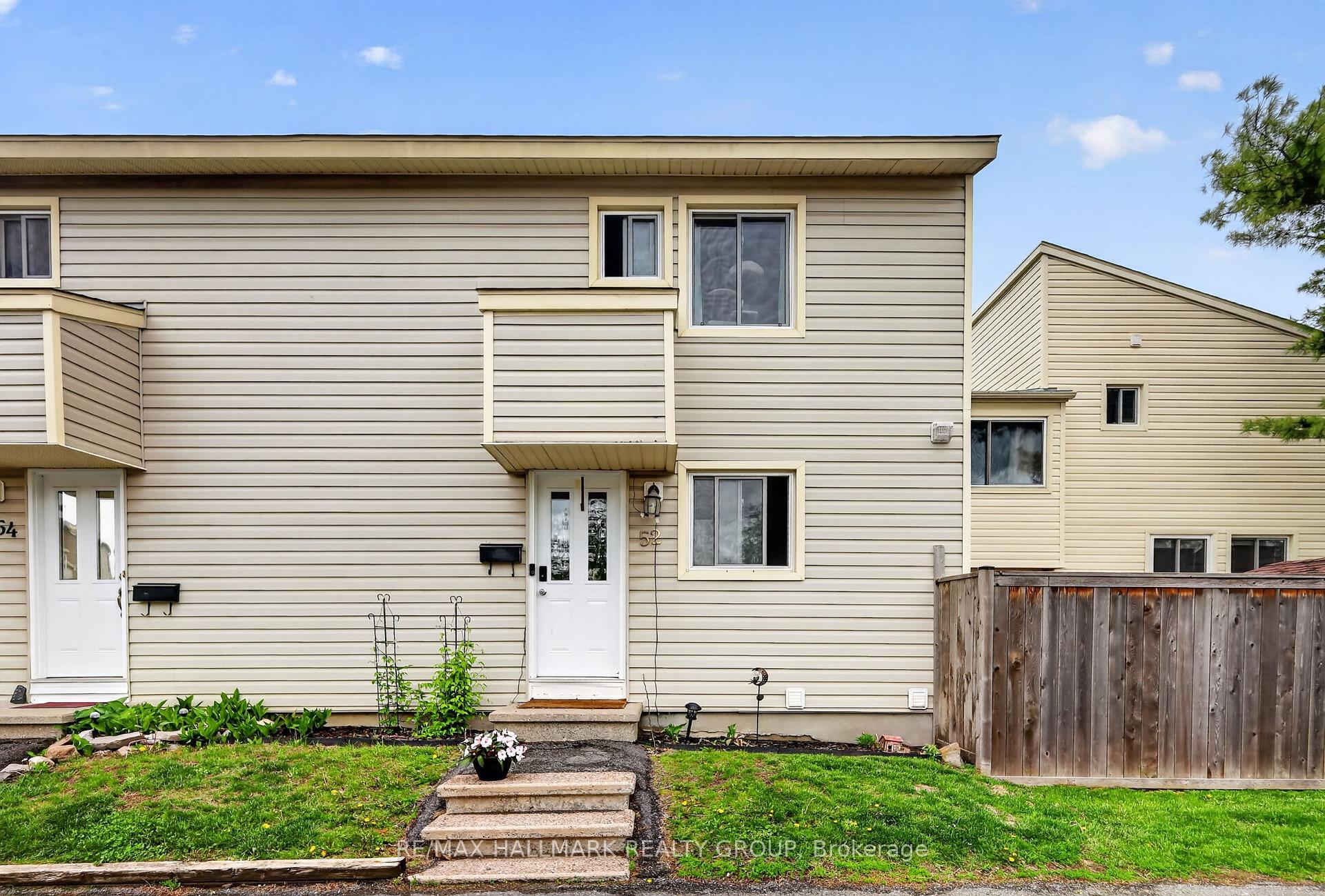 52 Thistledown Court, Barrhaven, ON K2J 1M9