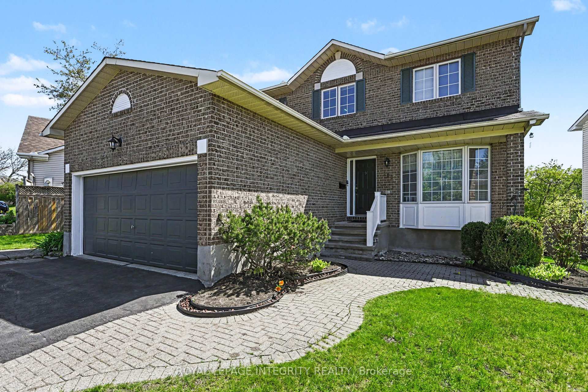 168 Springwater Drive S, Kanata, ON K2M 2A1