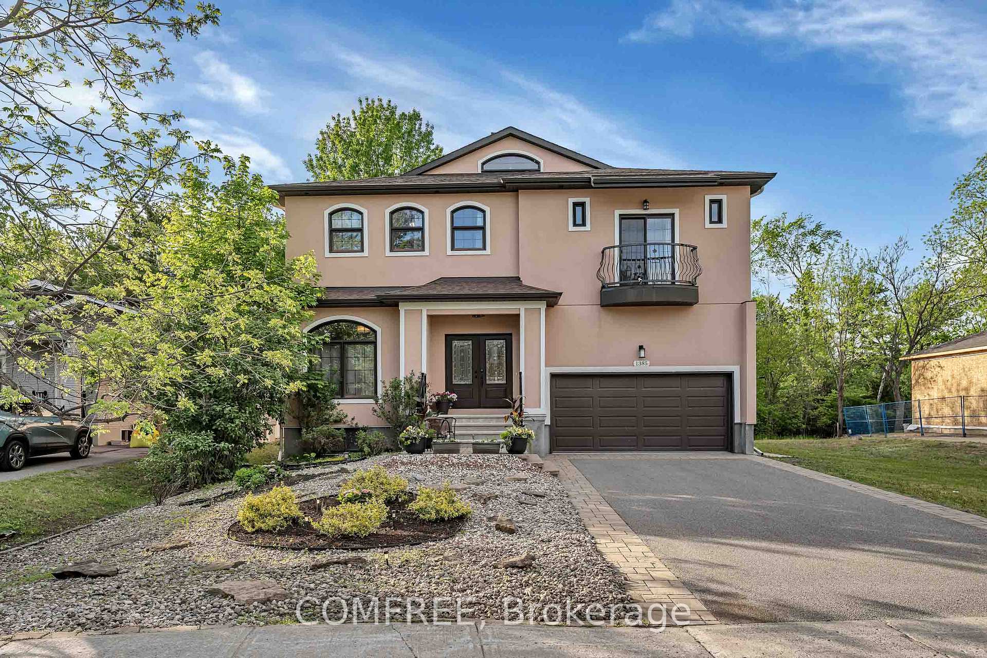1385 McMahon Avenue, Blossom Park - Airport and Area, ON K1T 1C2