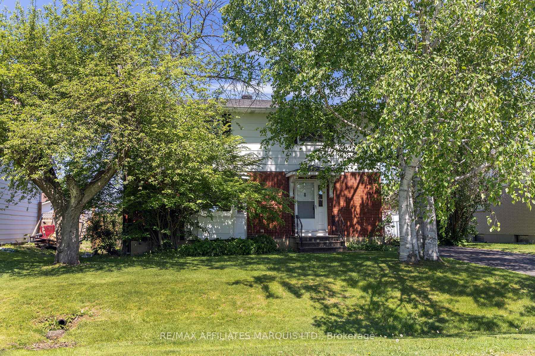 22 Orchard Way, South Dundas, ON K0C 1X0