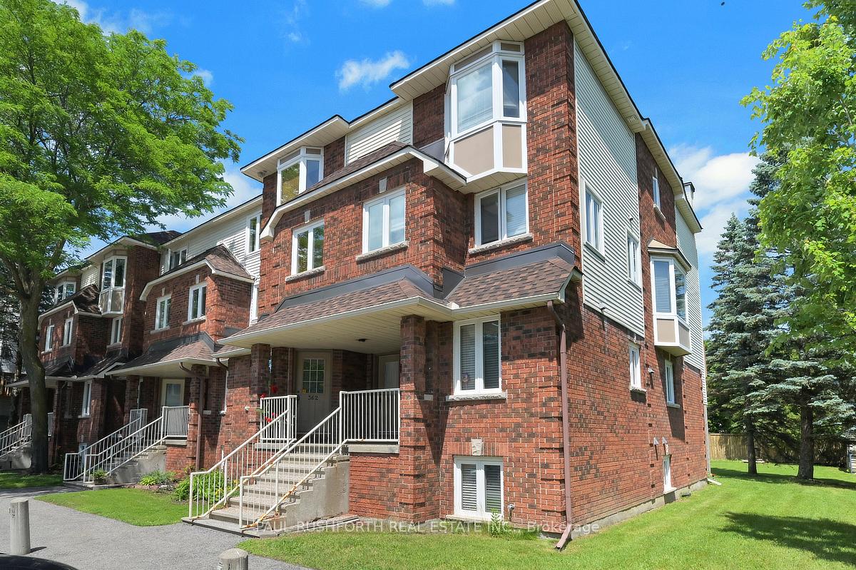 362 Briston Private, Hunt Club - South Keys and Area, ON K1G 5R2