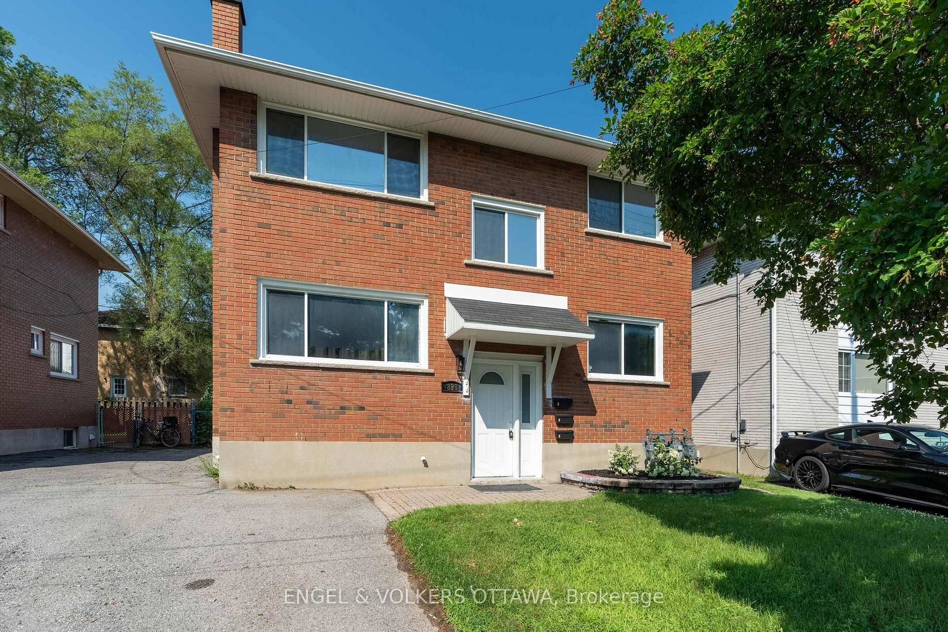896 Pinewood Crescent 3, Britannia Heights - Queensway Terrace N and Area, ON K2B 5Y4
