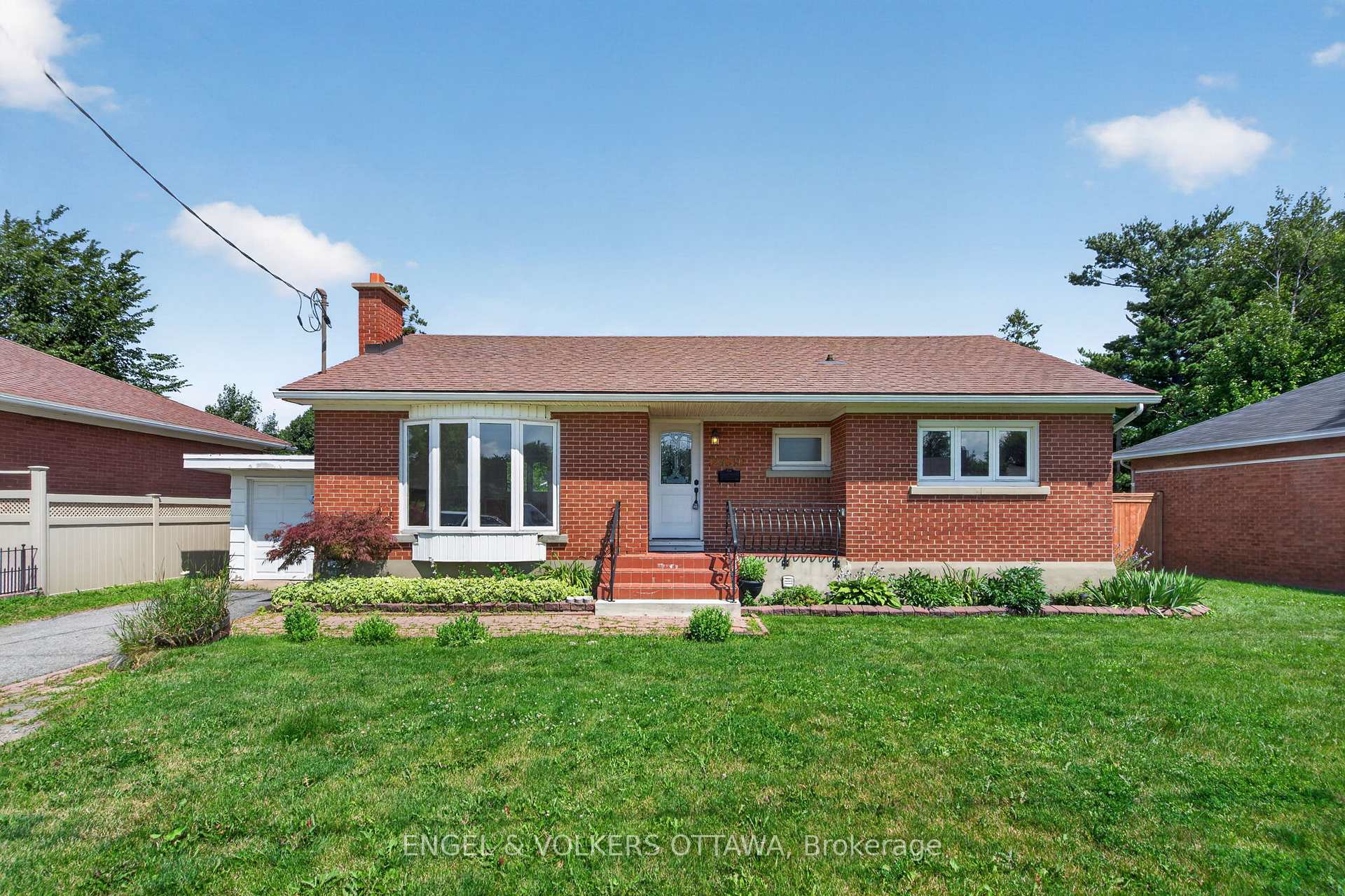 2439 Alta Vista Drive, Alta Vista and Area, ON K1H 7M9