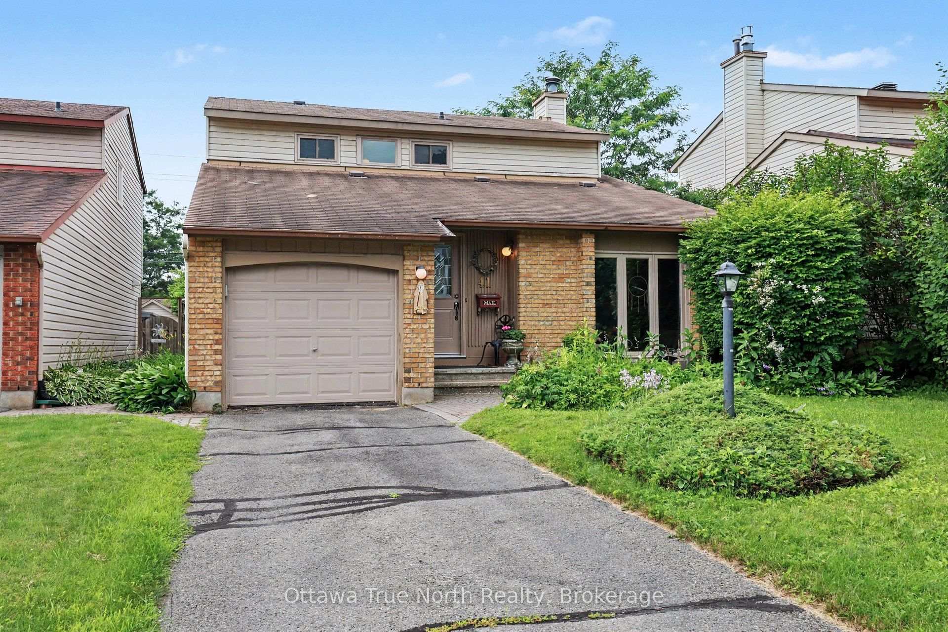 41 Aldgate Crescent, Barrhaven, ON K2J 2C8