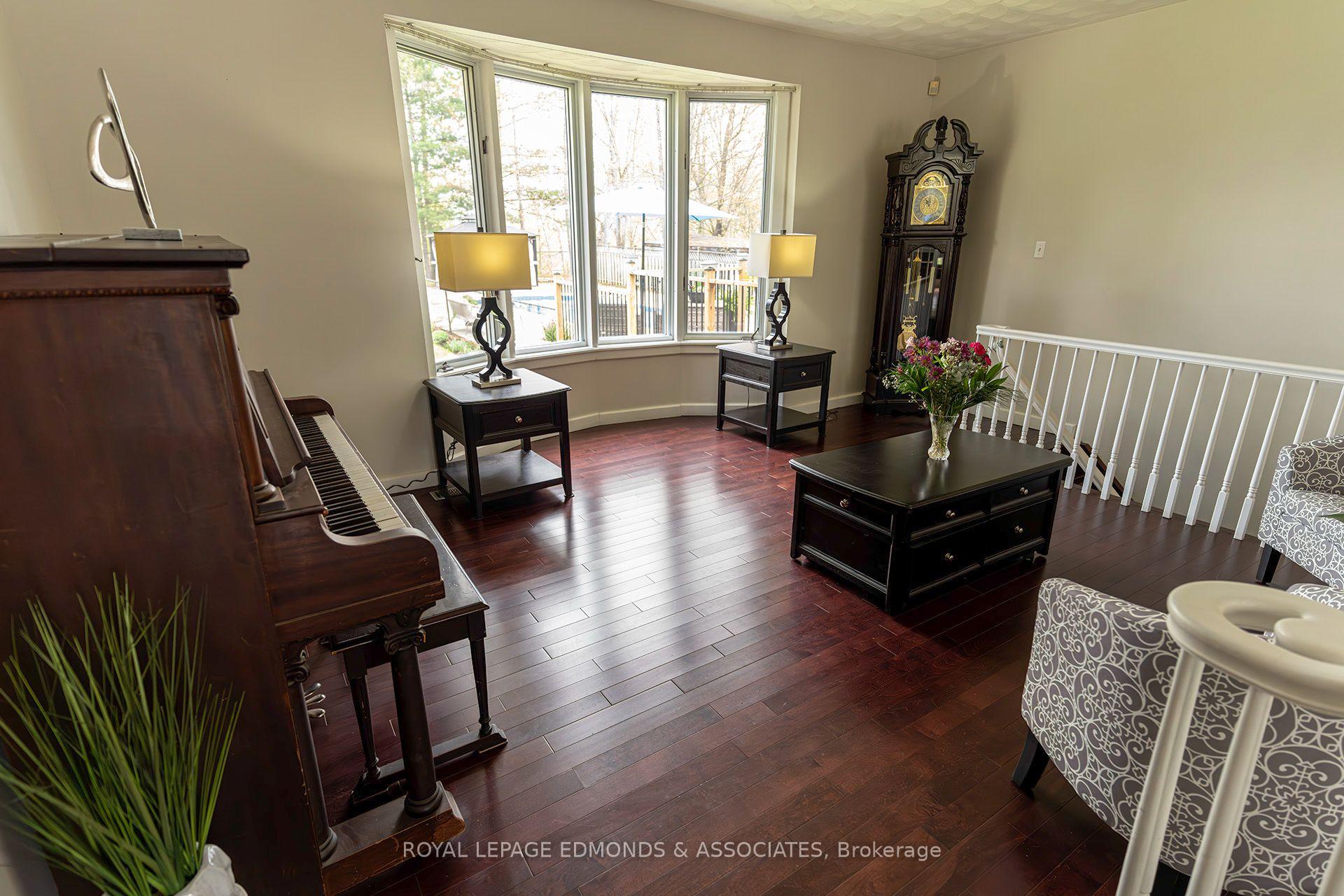 39 Selley Street, Petawawa, ON K8H 3G9