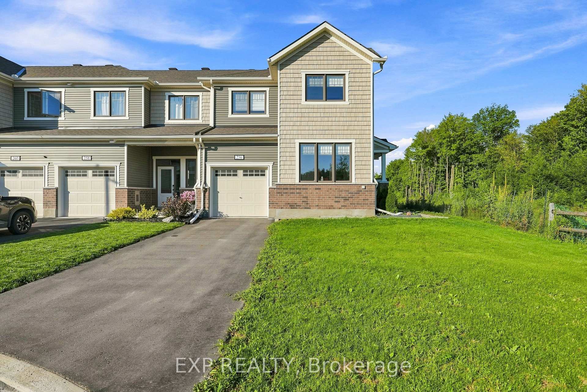 256 Billrian Crescent, Stittsville - Munster - Richmond, ON K2S 3A5