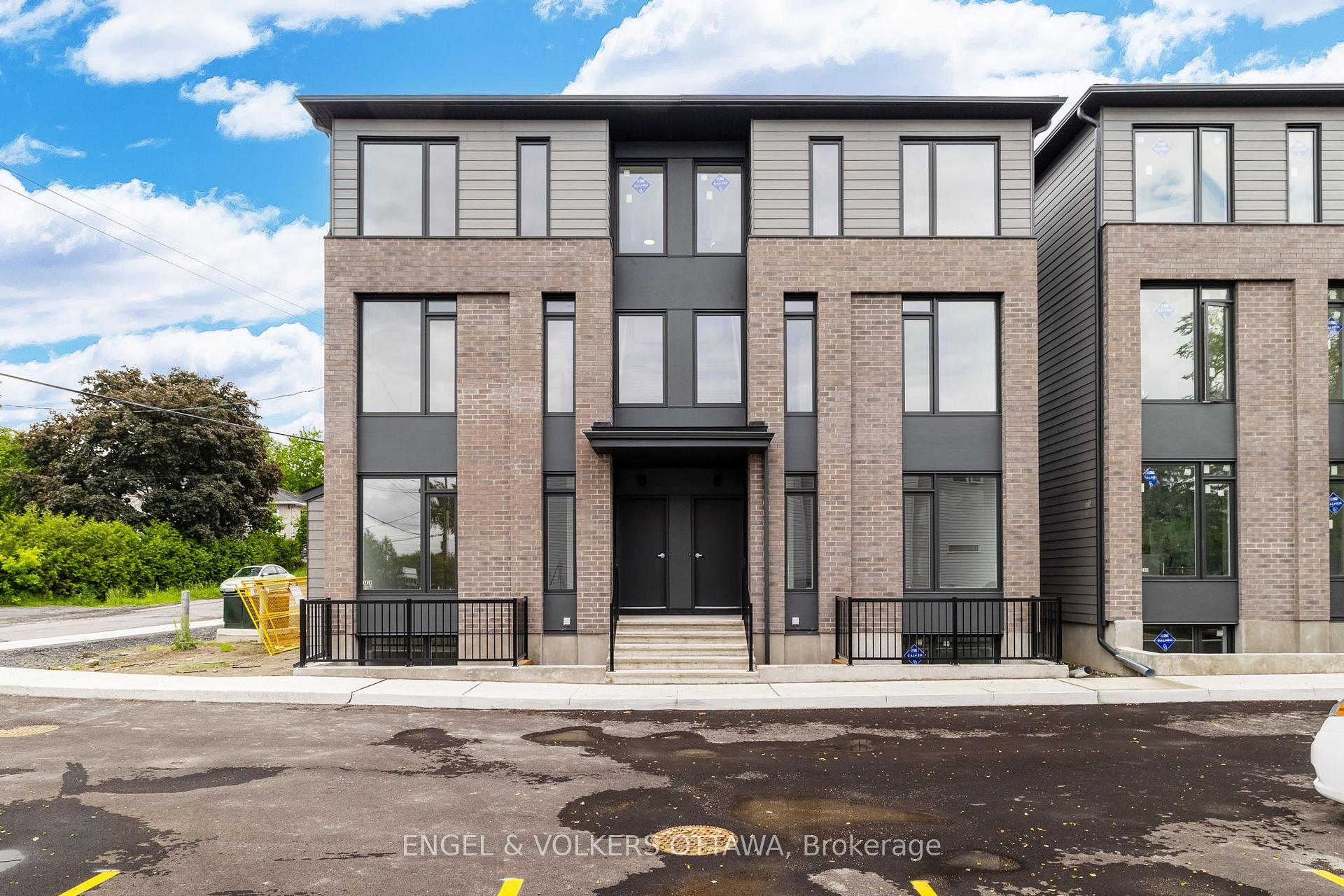 1258 Marenger Street D, Orleans - Convent Glen and Area, ON K1C 1S2