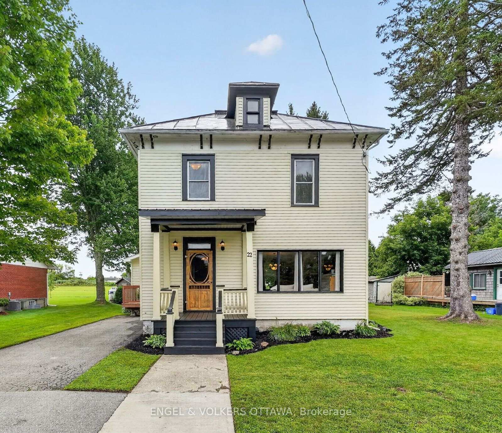 22 Peter Street, North Glengarry, ON K0C 1T0